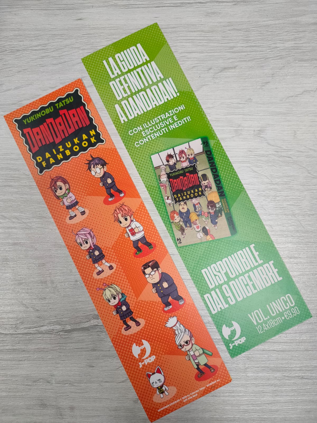 DANDADAN OFFICIAL FANBOOK con POSTER - immagine 5