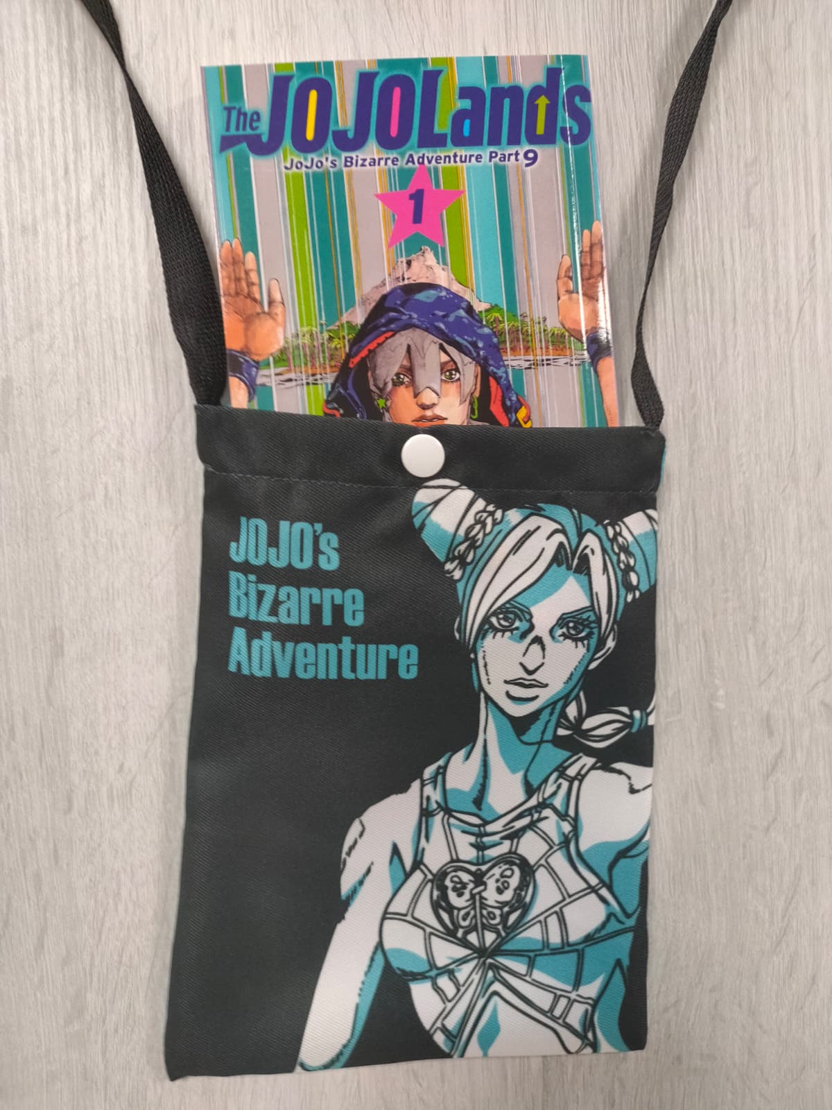 JoJo's Bizarre Adventure Stone Ocean - Ichiban Kuji Tracolla Foo Fighters - immagine 5